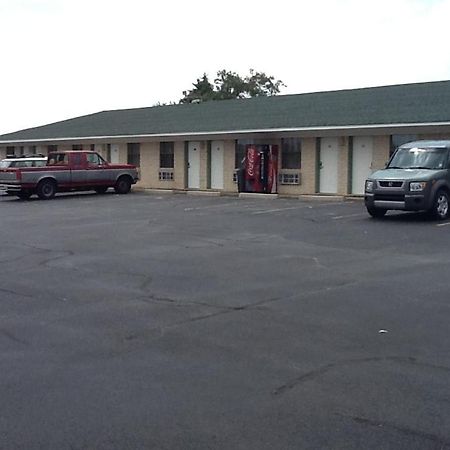 Relax Inn - Lakeland Exterior photo