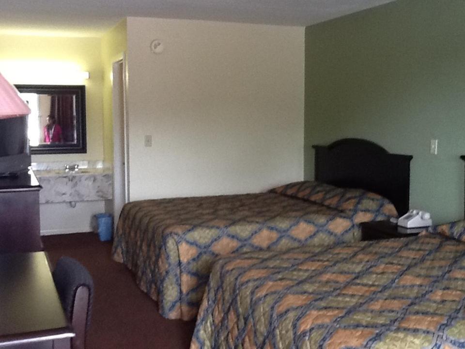 Relax Inn - Lakeland Room photo