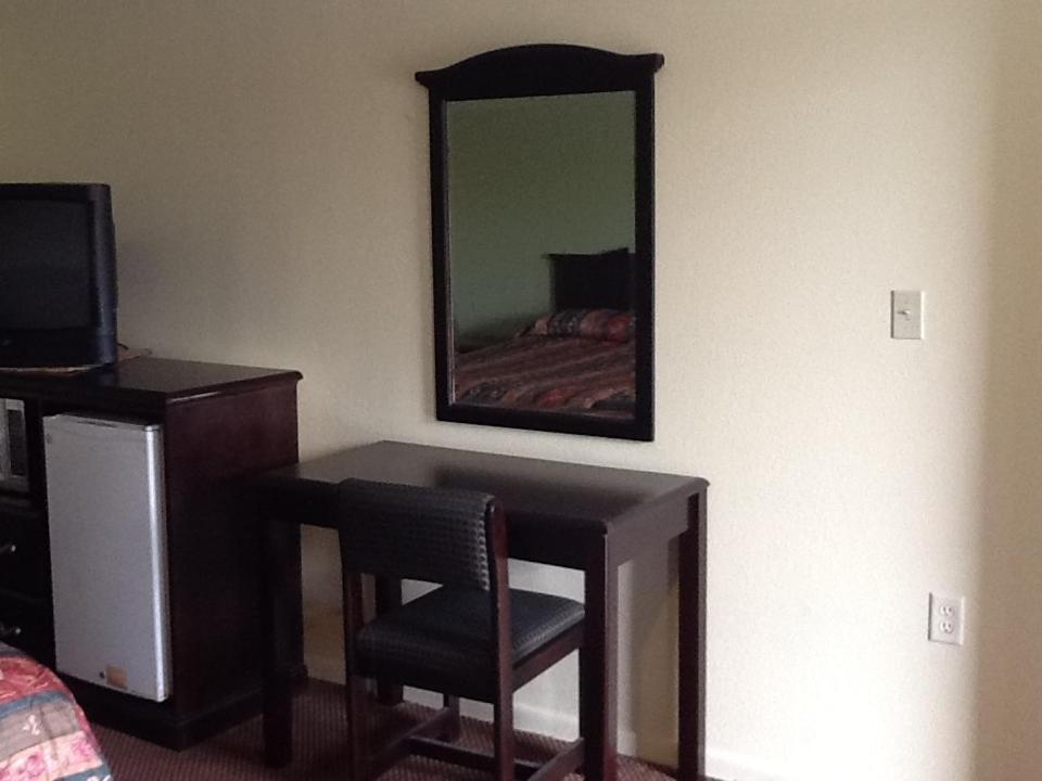 Relax Inn - Lakeland Room photo